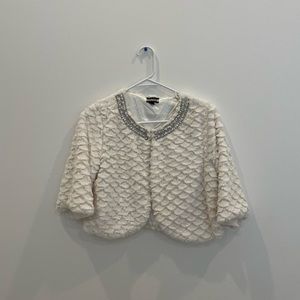 Haani Faux Fur White Rhinestone Cropped Cape Jacket Size Small Wedding Holidays